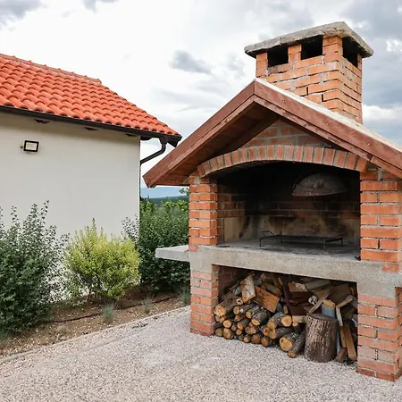 Holiday home Ena With Pool & Jacuzzi Donji Kasic