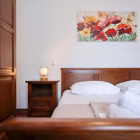 Holiday home Ena With Pool & Jacuzzi Donji Kasic