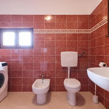 Ena With Pool & Jacuzzi Tatil Evi