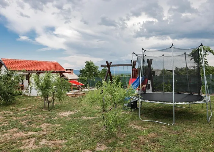 Prázdninový dům Ena With Pool & Jacuzzi Donji Kasic